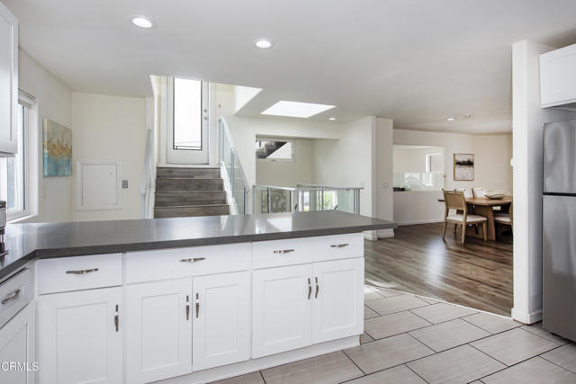 Detail Gallery Image 10 of 21 For 6733 Breakers Way, Ventura,  CA 93001 - 3 Beds | 2/1 Baths