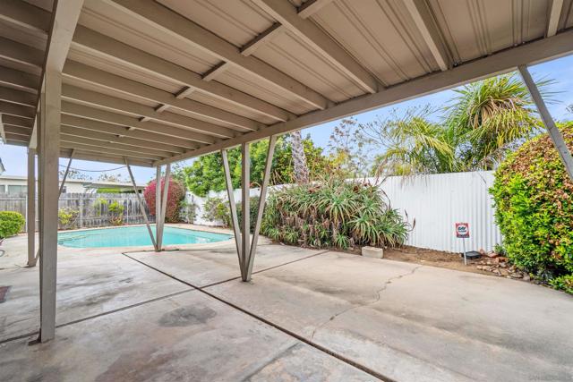6734 Barnhurst Dr, San Diego CA: https://media.crmls.org/mediaz/3cee4ff4-b29f-4c4e-9391-b94d988fb306.jpg