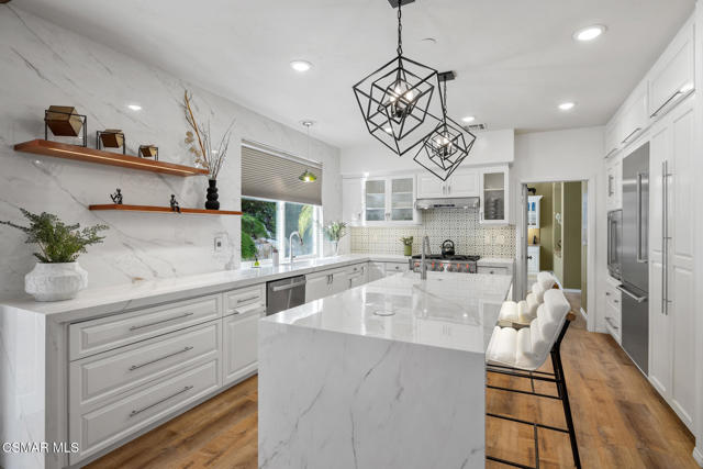 5 Bed Home for Sale in Newhall, California