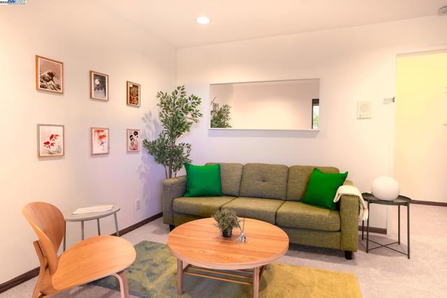 351 El Toyonal, Orinda CA: https://media.crmls.org/mediaz/3ceefe79-63d9-42d7-b788-69c560a448ab.jpg