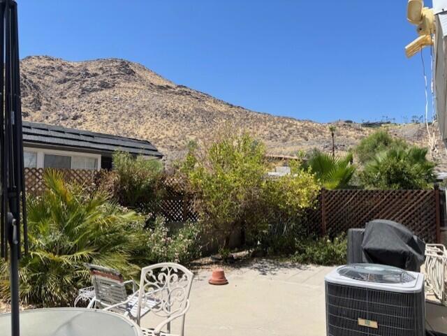 119 Camarillo Street, Palm Springs CA: https://media.crmls.org/mediaz/3cef5371-4a9f-4442-b26d-73ddb80a3510.jpg