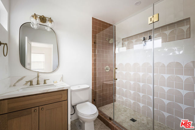 1402 Allesandro Street, Los Angeles CA: https://media.crmls.org/mediaz/3cef8ddf-33c2-4416-b61f-c23f2c8b3c4f.jpg