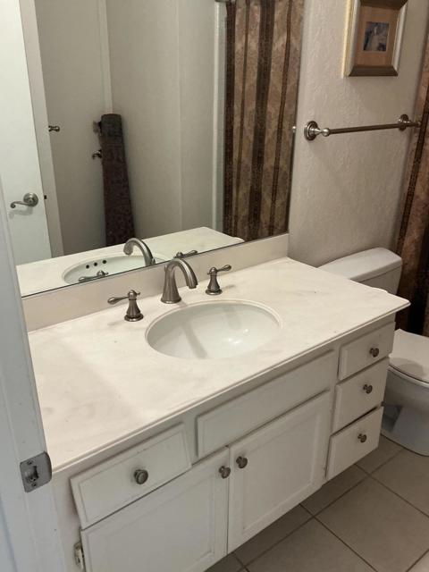 211 La Paz Way, Palm Desert, CA 92260