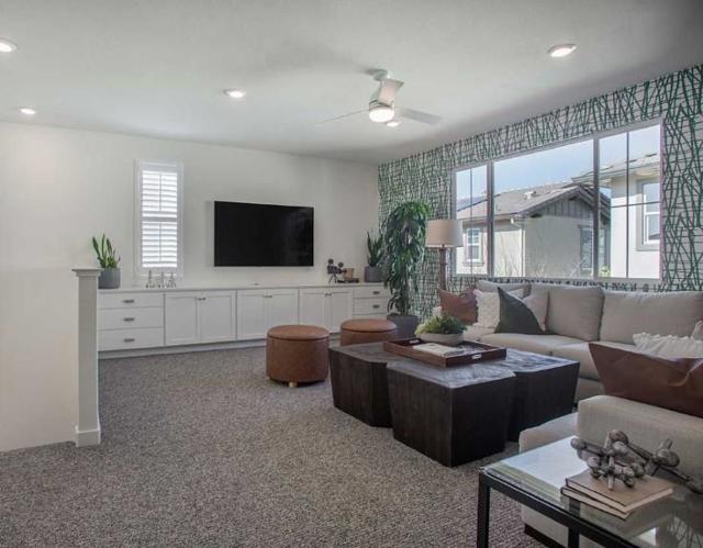 2429 Artisan Way, Fairfield CA: https://media.crmls.org/mediaz/3cf05f67-3975-4696-a325-0a3c888bed6c.jpg