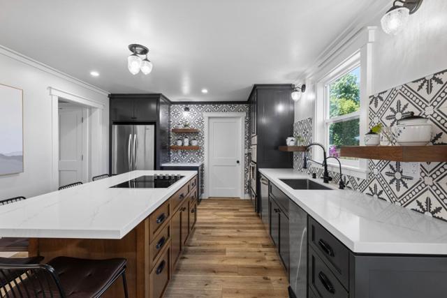 1851 Severinsen Street, Hollister CA: https://media.crmls.org/mediaz/3cf0931e-b53d-41cb-9ef7-9261ee35bf63.jpg