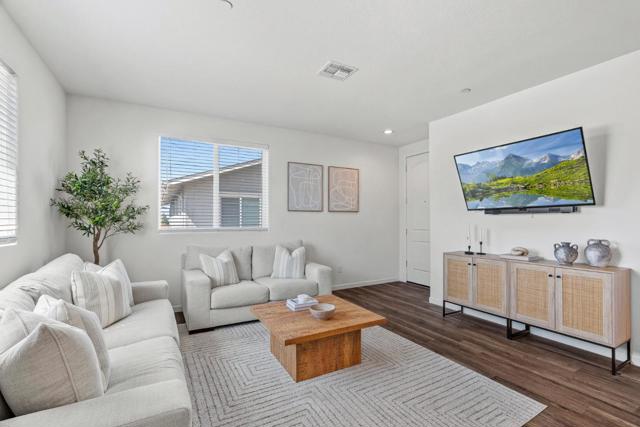 1278 San Antonio Street, Soledad CA: https://media.crmls.org/mediaz/3cf1fa64-8eaa-43c1-8487-93ff7a78d026.jpg