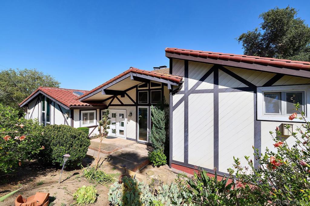 2448 Royal Crest - photo 7