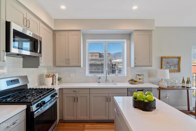88 N Oakland Avenue, Pasadena CA: https://media.crmls.org/mediaz/3cf24f54-56b4-4725-9eba-b24ff0d9d713.jpg