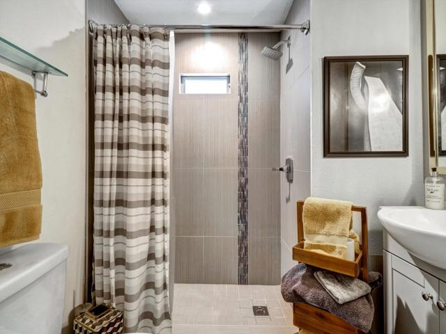 7 Ocotillo Lane, Palm Desert CA: https://media.crmls.org/mediaz/3cf266f3-5849-4868-8036-db9f5719d359.jpg