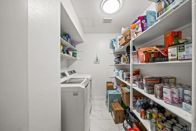 1063 Via Vera Cruz, San Marcos CA: https://media.crmls.org/mediaz/3cf29757-a78d-43f4-b4ed-cefcd44cf797.jpg