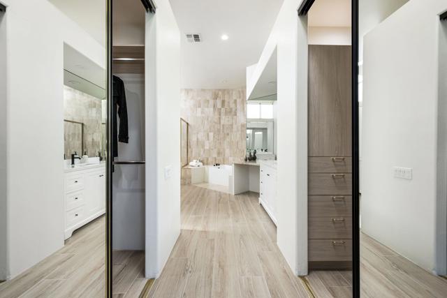 75070 Muirfield Court, Indian Wells CA: https://media.crmls.org/mediaz/3cf2d155-3155-4f61-976d-0c80b86ead3d.jpg