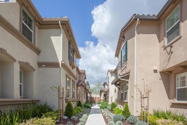 131 Lusitano Way, Gilroy CA: https://media.crmls.org/mediaz/3cf338c8-d375-4fc0-9e06-c52ea2b062a3.jpg