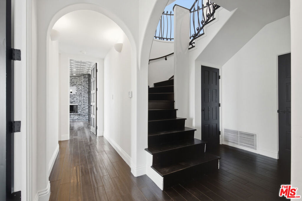 MLS #26838935 image #24