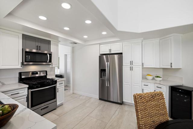 48205 Vista De Nopal, La Quinta CA: https://media.crmls.org/mediaz/3cf3e932-9259-4cb0-98f1-721b23f386a2.jpg