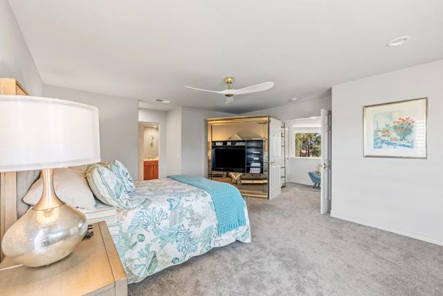 210 Desert Lakes Drive, Rancho Mirage CA: https://media.crmls.org/mediaz/3cf57233-4347-4f00-8d24-4b15a78e0b35.jpg