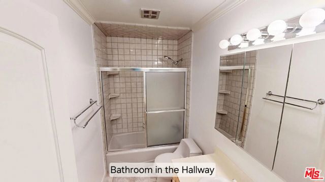 4520 Natick Avenue, Sherman Oaks CA: https://media.crmls.org/mediaz/3cf5f09a-64b8-42d1-8232-ddecbd826e2f.jpg