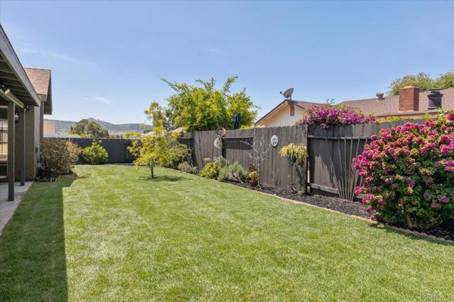 13554 Del Marino Avenue, Poway CA: https://media.crmls.org/mediaz/3cf5fffd-bdeb-4c3c-8cad-dc0de2a35a0d.jpg