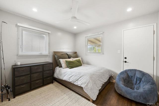 1105 Evergreen Drive, Encinitas CA: https://media.crmls.org/mediaz/3cf6c8c2-73d1-4348-878f-7eb3f0e15ad3.jpg