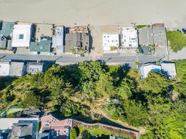 534 Beach Drive, Aptos CA: https://media.crmls.org/mediaz/3cf83ba1-5a62-4d9c-8366-03f0e80dc632.jpg
