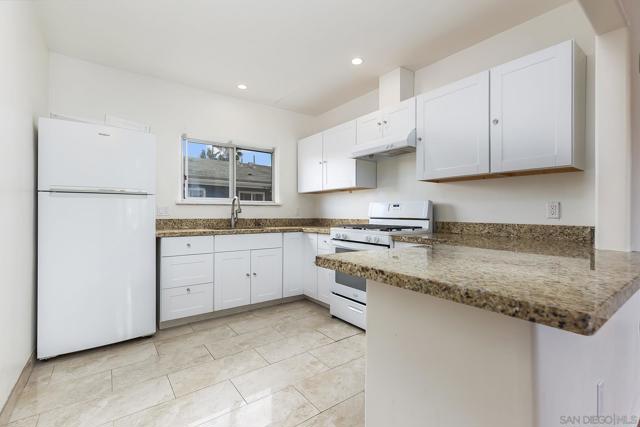 4438 44 Campus, San Diego CA: https://media.crmls.org/mediaz/3cf8868f-05e8-4f4e-a134-f9e4b790a669.jpg