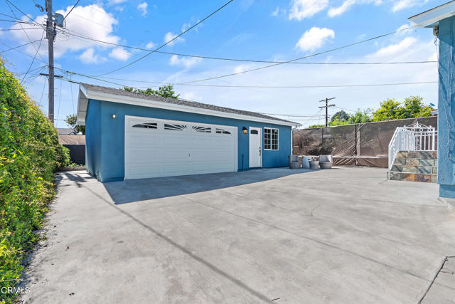 1015 Nolden Street, Highland Park CA: https://media.crmls.org/mediaz/3cf8b846-0634-4e37-a481-ba8f89045ed4.jpg