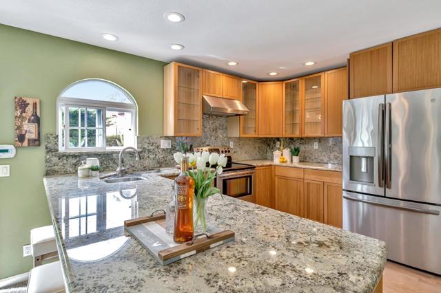 Image 12 of 35 For 988 Woodgrove Lane