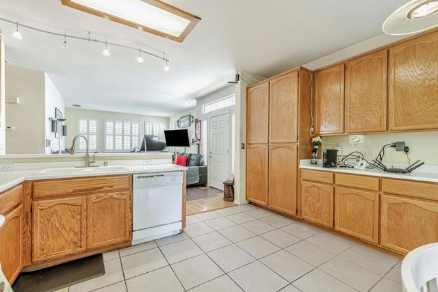 782 Oakhill Way, Rio Vista CA: https://media.crmls.org/mediaz/3cf9f221-dfd8-497c-a3ef-95e11267fb4a.jpg