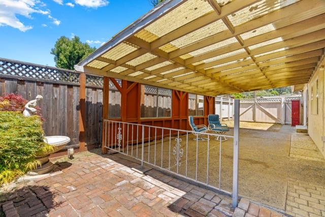 3560 Sevilla Drive, Soquel CA: https://media.crmls.org/mediaz/3cfa8de3-fd65-4d25-89c3-4d7e1f4d8a0c.jpg