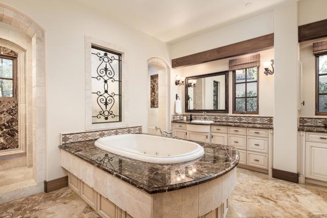 4258 Via Ravello, Rancho Santa Fe CA: https://media.crmls.org/mediaz/3cfafb39-0cef-484a-ae79-e55994b96dfd.jpg