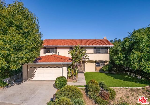 24561 Calvert Street, Woodland Hills CA: https://media.crmls.org/mediaz/3cfbe4c3-bc6b-4bbd-b73c-225faa05f069.jpg