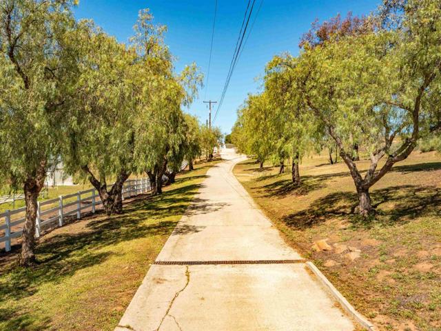 Detail Gallery Image 4 of 42 For 18405 Rangeland Rd, Ramona,  CA 92065 - – Beds | – Baths
