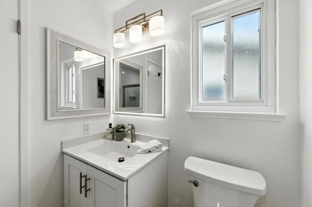 387 Menhaden Court, Foster City CA: https://media.crmls.org/mediaz/3cfe1a06-535a-4b1b-b657-cd70714dc477.jpg