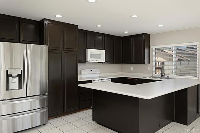 Detail Gallery Image 6 of 34 For 11123 Pisces Way, San Diego,  CA 92126 - 4 Beds | 2 Baths