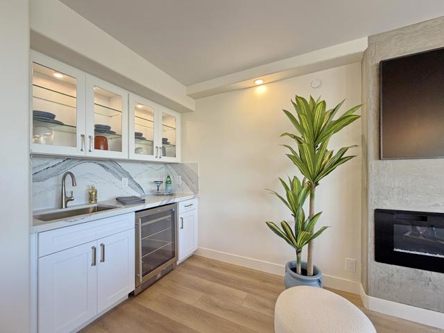 Detail Gallery Image 6 of 31 For 1820 Avenida Del Mundo #208,  Coronado,  CA 92118 - 2 Beds | 2 Baths