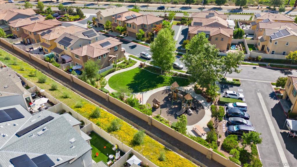 MLS #250034988SD img 45