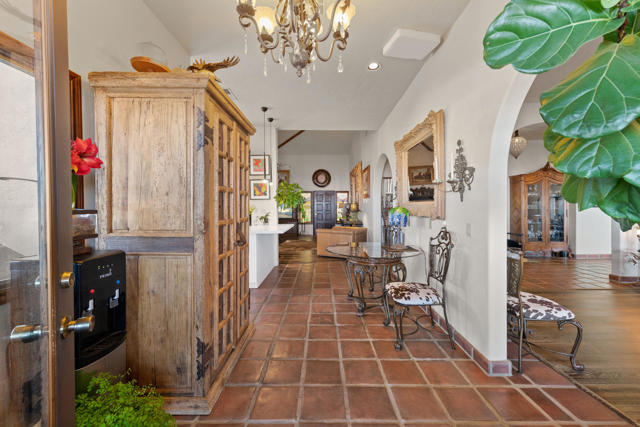 Entry Hall To Kitchen