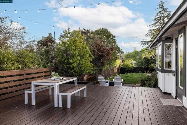 2080 Essenay Ave, Walnut Creek CA: https://media.crmls.org/mediaz/3d004b01-dbd1-4163-a781-1a6cdf28c718.jpg