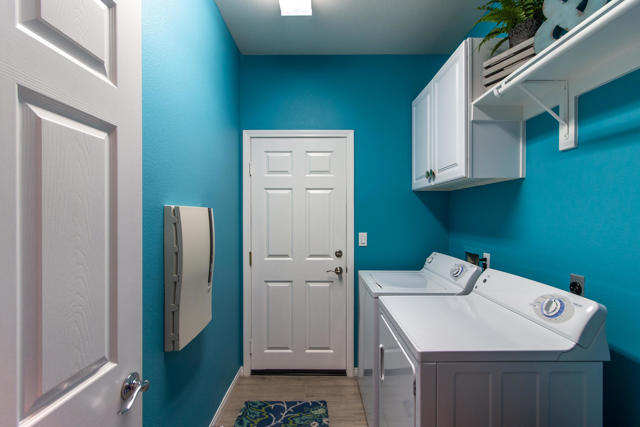Image 27 of 28 For 60290 Sweetshade Lane