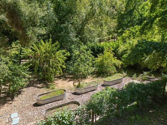 3323 Woodside Road, Woodside CA: https://media.crmls.org/mediaz/3d01f5ae-c17e-4156-8232-4312e3e906eb.jpg
