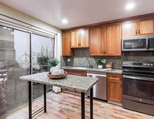19414 Vineyard Lane, Saratoga CA: https://media.crmls.org/mediaz/3d03264a-3b41-4150-a85b-5241482d62f2.jpg