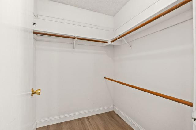 1014 Croyden Way, Manteca CA: https://media.crmls.org/mediaz/3d034431-e0b5-4b27-a749-a9547b6a9058.jpg