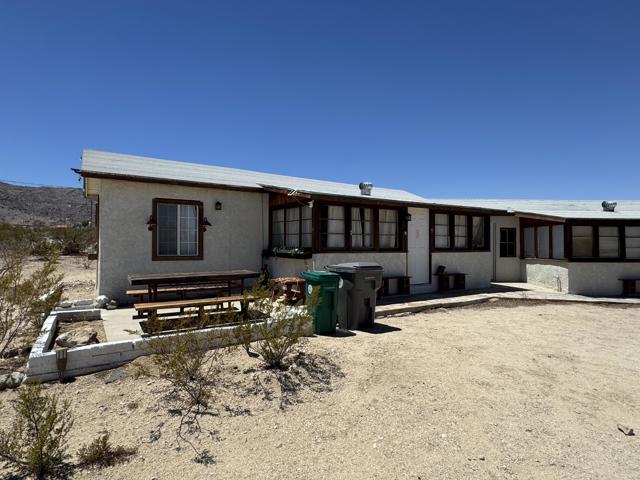 73392 Sullivan Road, 29 Palms CA: https://media.crmls.org/mediaz/3d036305-3924-407c-b7fd-787c50c628c0.jpg