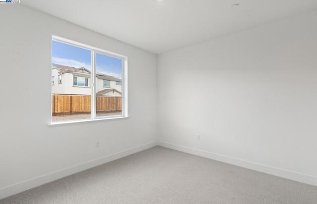 373 E Gobind Blvd, Mountain House CA: https://media.crmls.org/mediaz/3d03b179-4426-4eb4-aafb-fd8955412cee.jpg