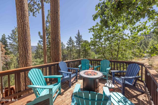 852 Cameron Drive, Big Bear CA: https://media.crmls.org/mediaz/3d03d5a1-2be3-44e2-995f-f2d049fcf778.jpg