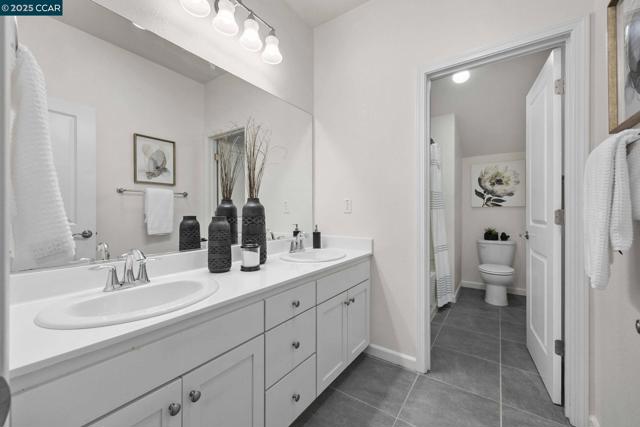 951 Dainty Avenue, Brentwood CA: https://media.crmls.org/mediaz/3d04b895-9a9b-4d7c-95b8-abc895f6f5bc.jpg