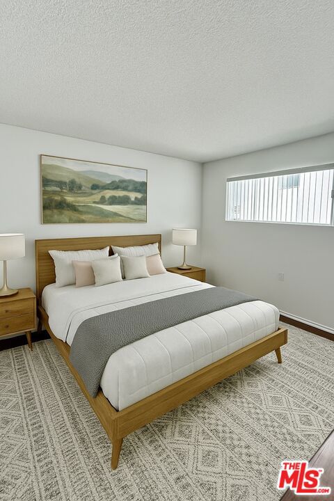 1138 11th Street, Santa Monica CA: https://media.crmls.org/mediaz/3d05085a-ac41-4355-8563-aef5a490b3b5.jpg