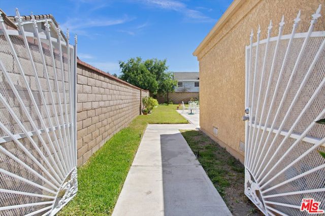 350 Foxboro Drive, Walnut CA: https://media.crmls.org/mediaz/3d06df28-f313-4102-b74b-67e93549e1b3.jpg