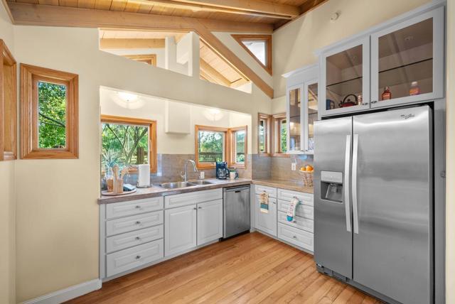 148 Kingsley Avenue, Palo Alto CA: https://media.crmls.org/mediaz/3d083a52-f49f-466d-abee-e5ca82413a27.jpg