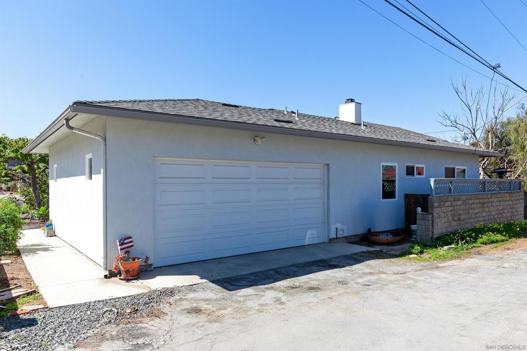 MLS #250036423SD img 4