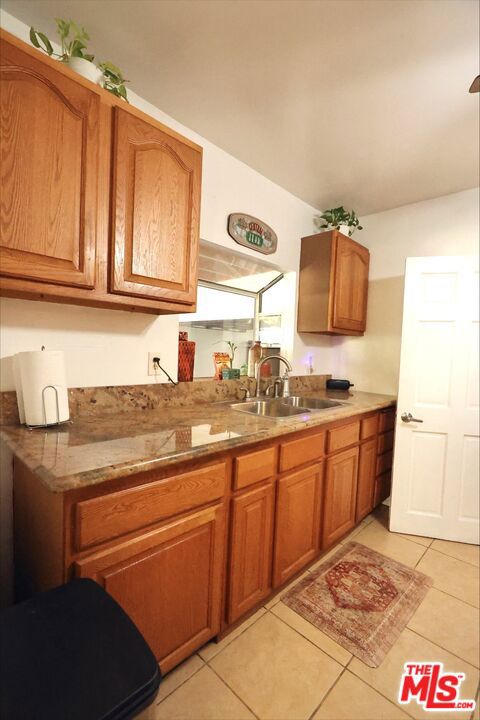 1855 Corinne Avenue, Long Beach CA: https://media.crmls.org/mediaz/3d0a7a0f-6f06-49d2-82f1-28f2d4c70f4d.jpg